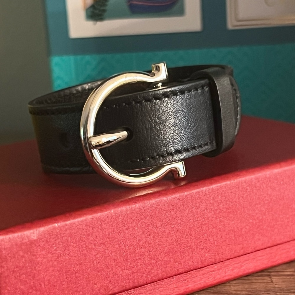 Ferragamo Black Leather 9” Bracelet Gold Hardware 3/4” Width NWOT - Picture 3 of 11